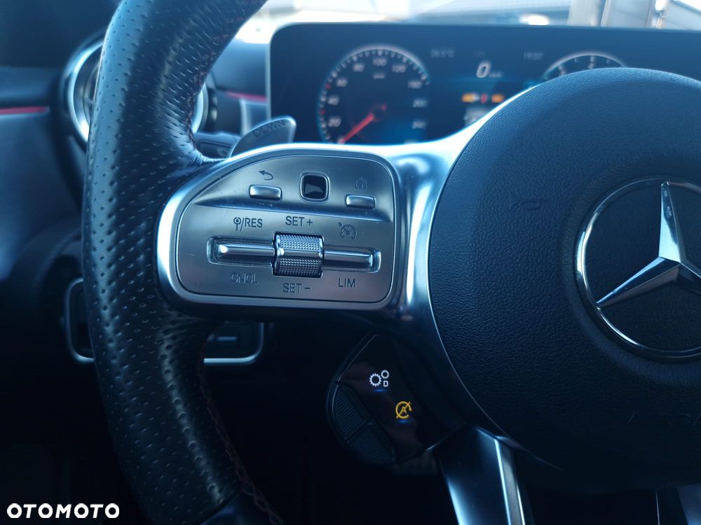 Mercedes-Benz Klasa A 35 AMG 4-Matic 7G-DCT - 31