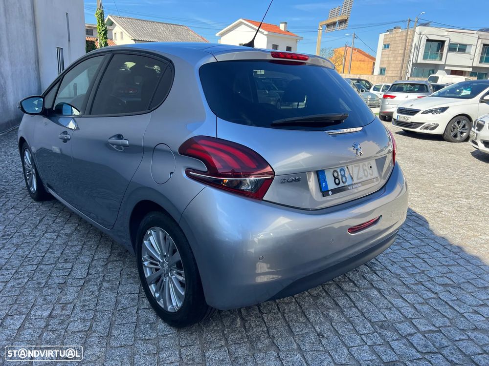 Peugeot 208 1.5 BlueHDi Signature - 18