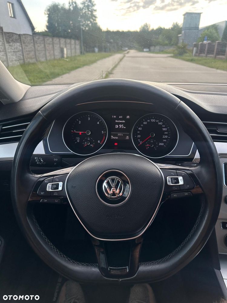 Volkswagen Passat 2.0 TDI BMT Comfortline - 10