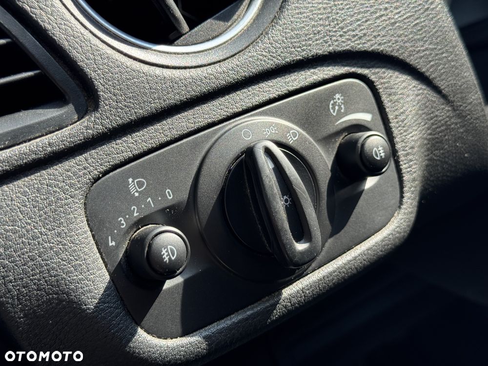 Ford S-Max - 29