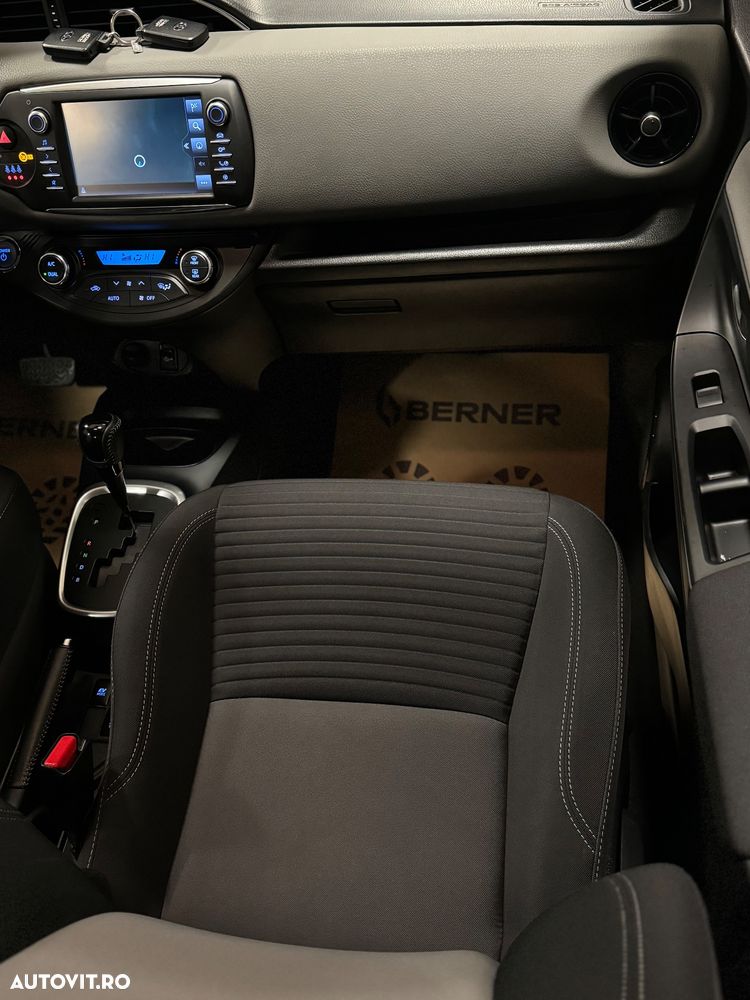 Toyota Yaris 1.5 VVT-i HSD Sol - 24