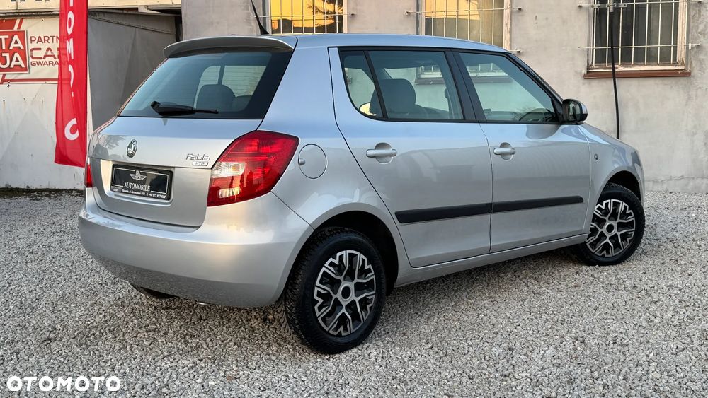 Skoda Fabia 1.2 HTP STYLE EDITION - 3