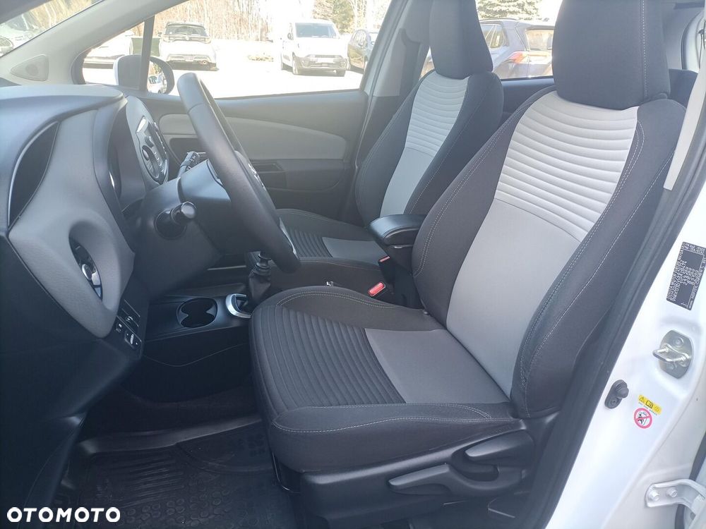 Toyota Yaris - 10