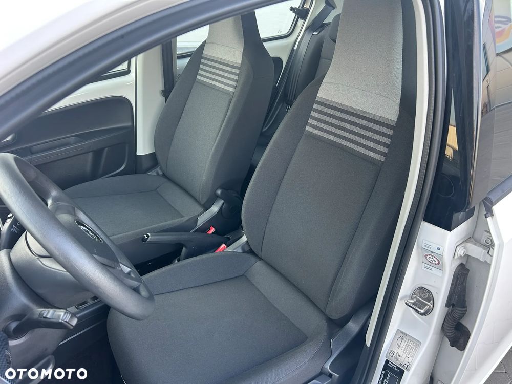 Volkswagen up! black style - 22