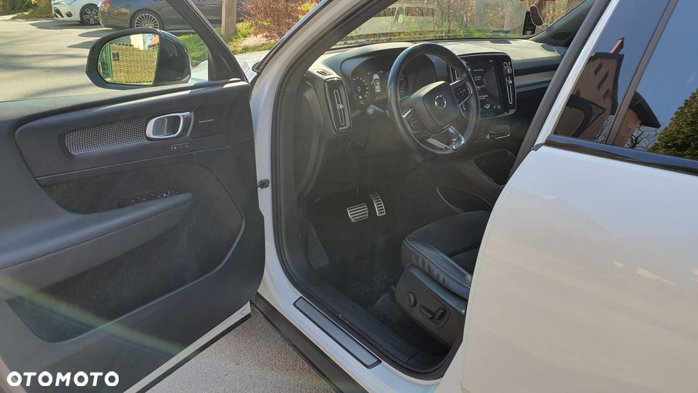 Volvo XC 40 T4 R-Design - 8