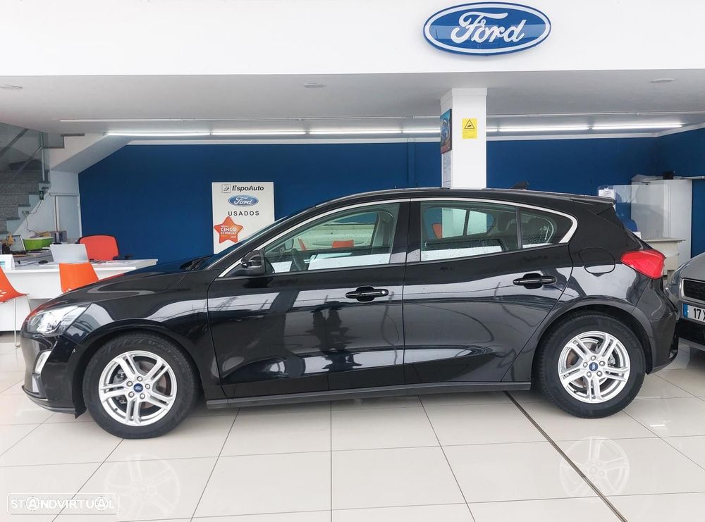 Ford Focus 1.5 TDCi EcoBlue Business - 4
