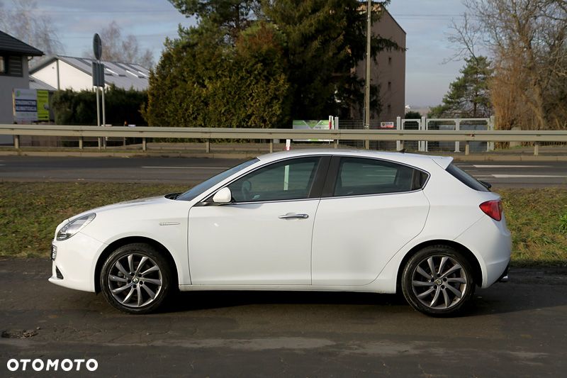 Alfa Romeo Giulietta 2.0 JTDM 16V - 6