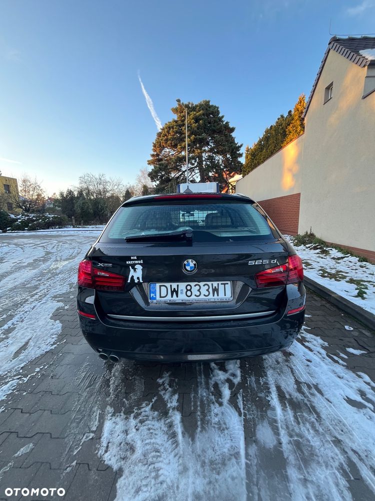 BMW Seria 5 525d xDrive - 3