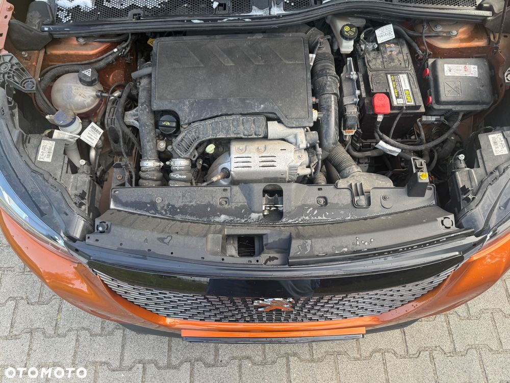 Peugeot 2008 1.2 PureTech Active Pack S&S - 17