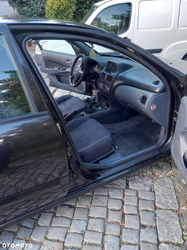 Nissan Almera 1.5 acenta PLUS - 9