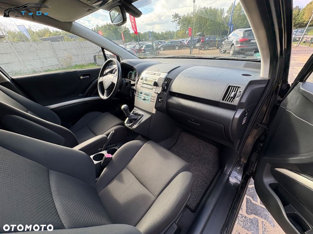 Toyota Corolla Verso 1.8 Prestige + 7os - 35