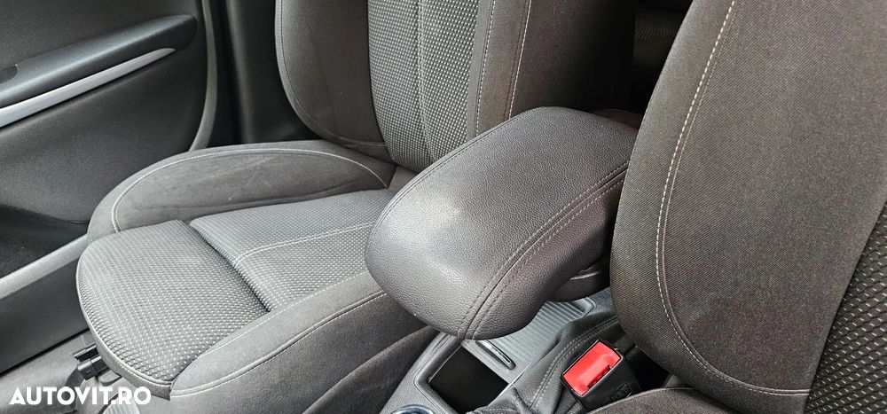 Opel Zafira Tourer 2.0 CDTI ECOFLEX Start/Stop Edition - 22