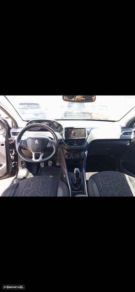Peugeot 2008 1.6 BlueHDi Style - 11