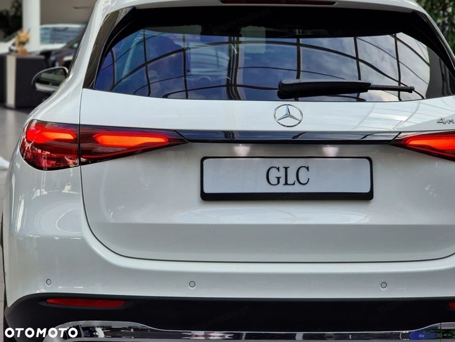 Mercedes-Benz GLC - 7