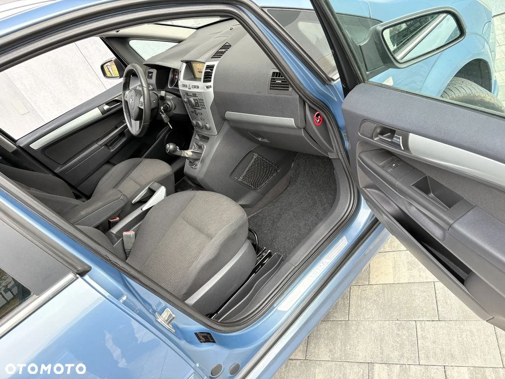 Opel Zafira 1.8 Sport - 28