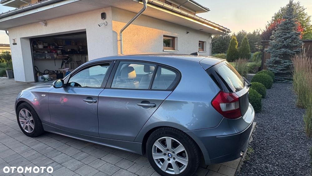 BMW Seria 1 120d - 4