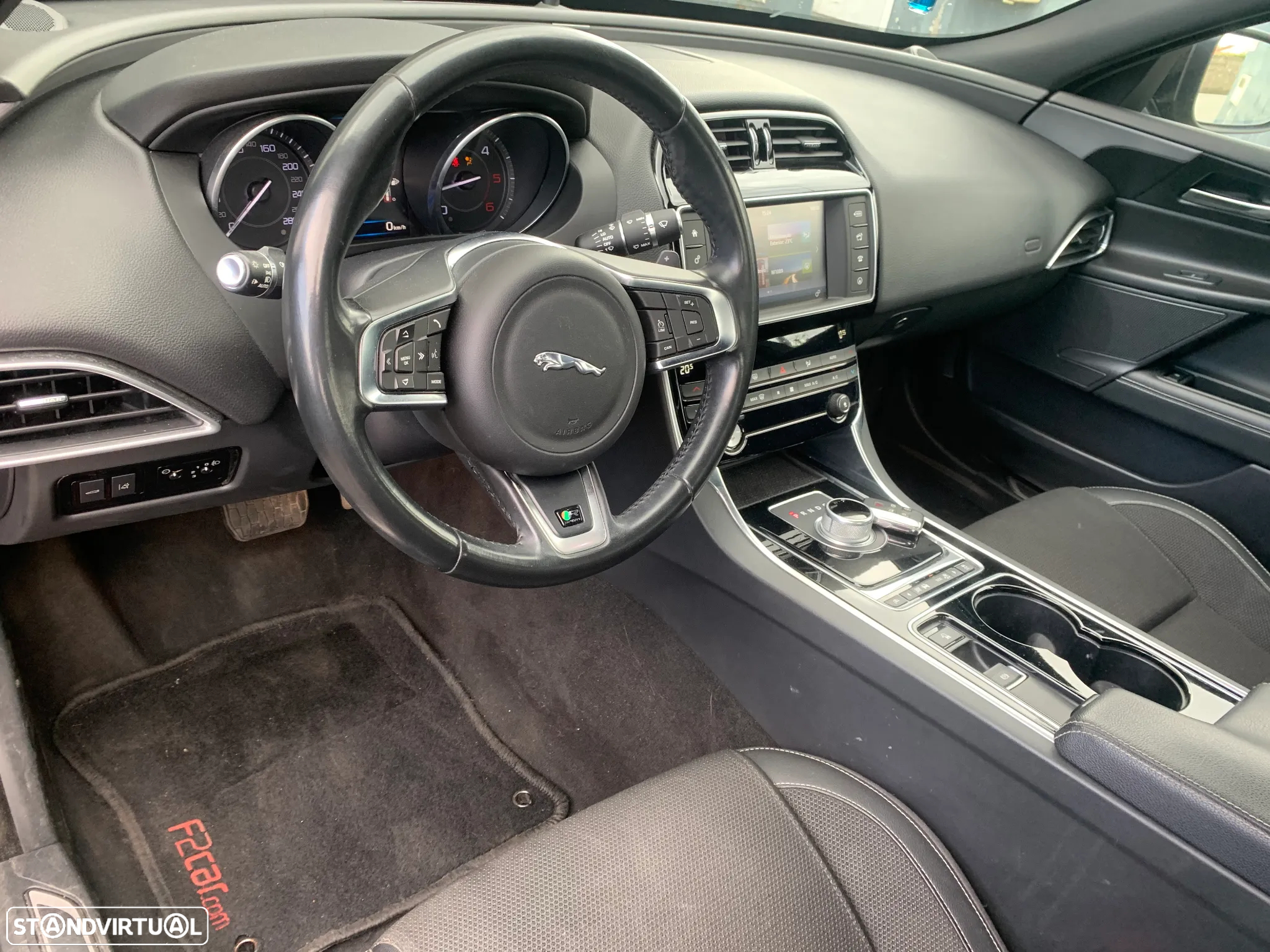 Jaguar XE E-Performance Aut. R-Sport - 42