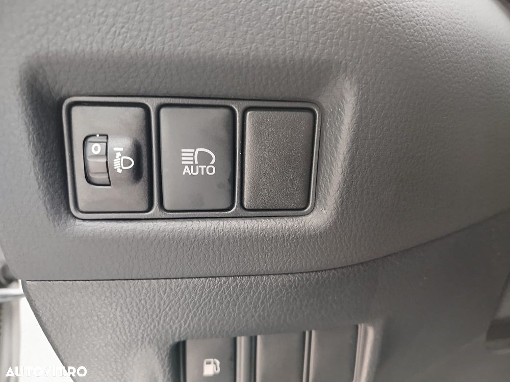 Toyota C-HR 1.8 HSD 4x2 CVT C-enter - 13