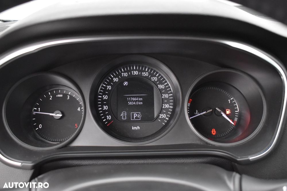 Renault Megane BLUE dCi EDC Intens - 11