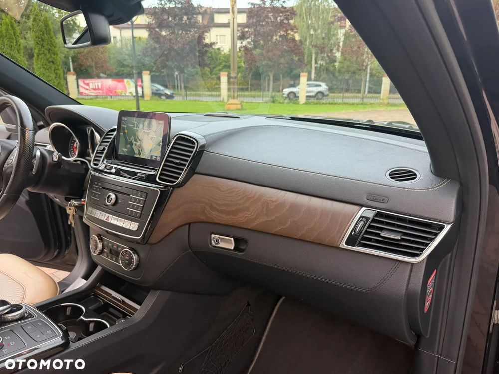 Mercedes-Benz GLS 350 d 4Matic 9G-TRONIC AMG Line - 12