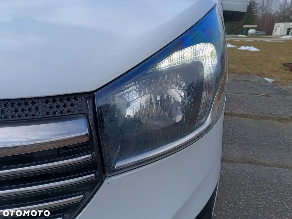 Opel Vivaro LONG L2H1 1.6 diesel 125kM 2019rok 155tyś.km EURO 6! AUTO W PEŁNI SPRAWNE, NIE WYMAGA WKŁADU FINANSOWEGO!!!SPROWADZONY ZE SZWECJI- ZAREJESTROWANY! - 18