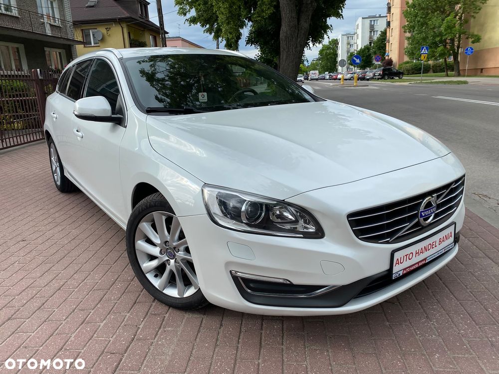 Volvo V60 D4 Momentum - 34