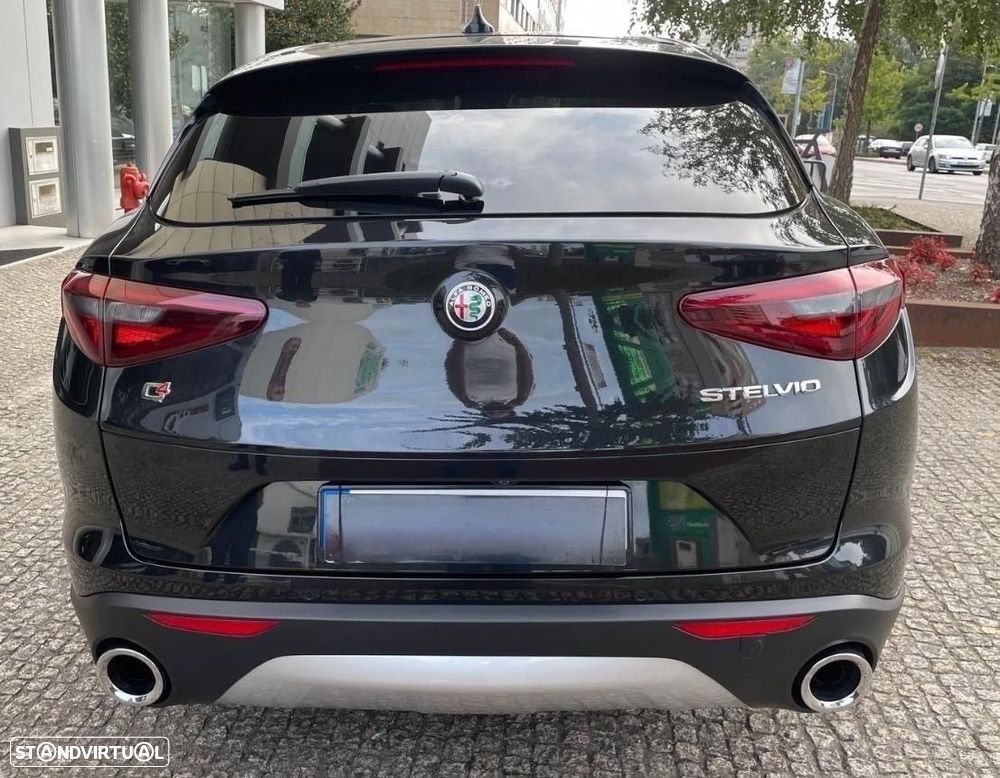 Alfa Romeo Stelvio 2.0 Turbo 16V AT8-Q4 First Edition - 9