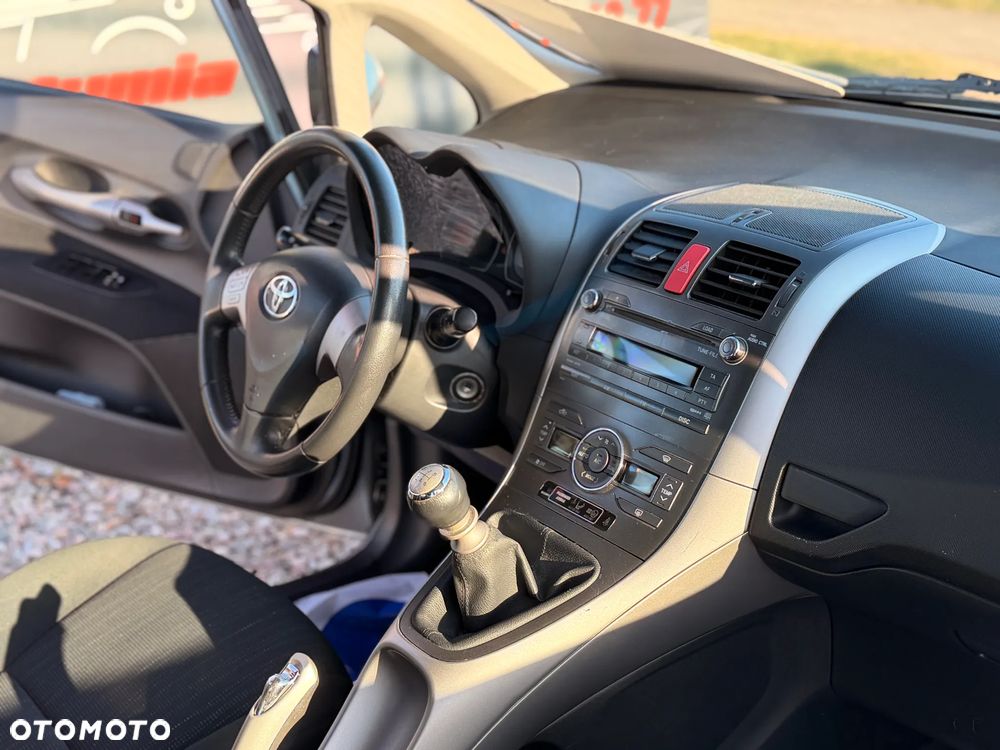 Toyota Auris 1.33 VVT-i - 24