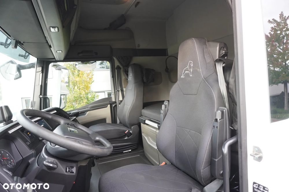 MAN TGX 26.470 6x2 COINTAINERKIPPER HYVA HIRMSCHLING / 200 tys. km! - 21
