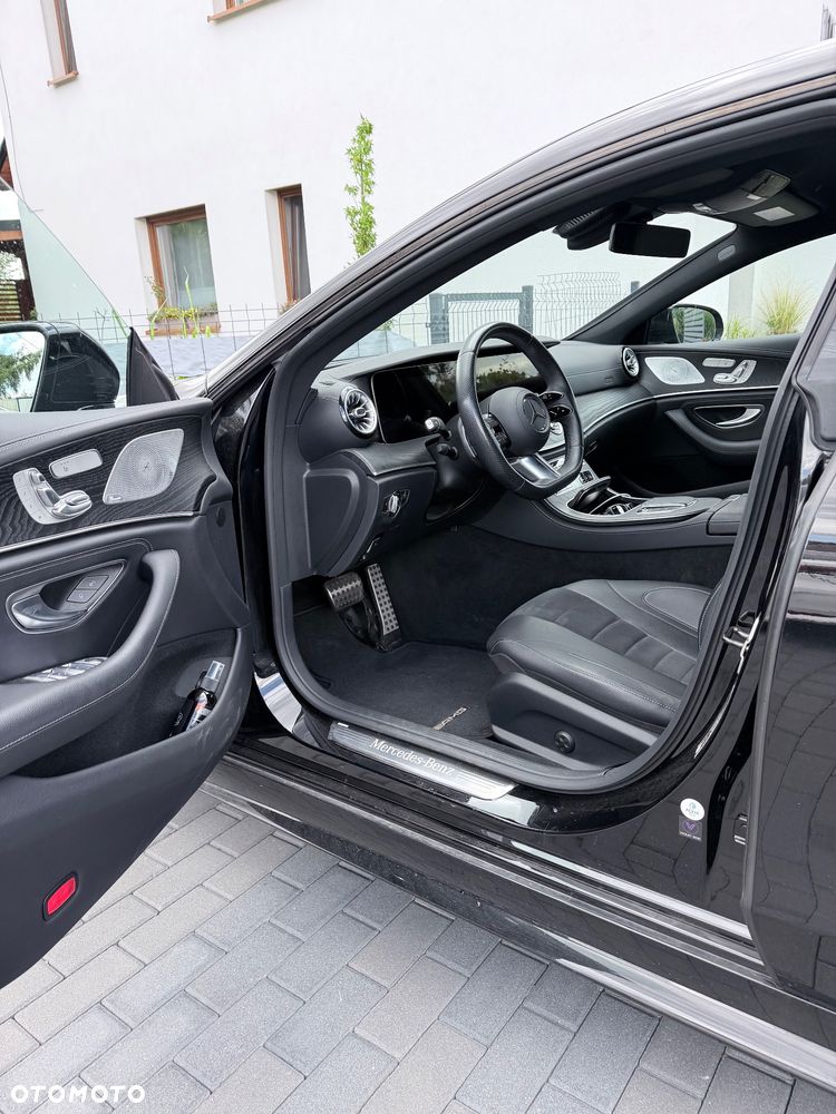 Mercedes-Benz CLS 300 d 4-Matic AMG - 3