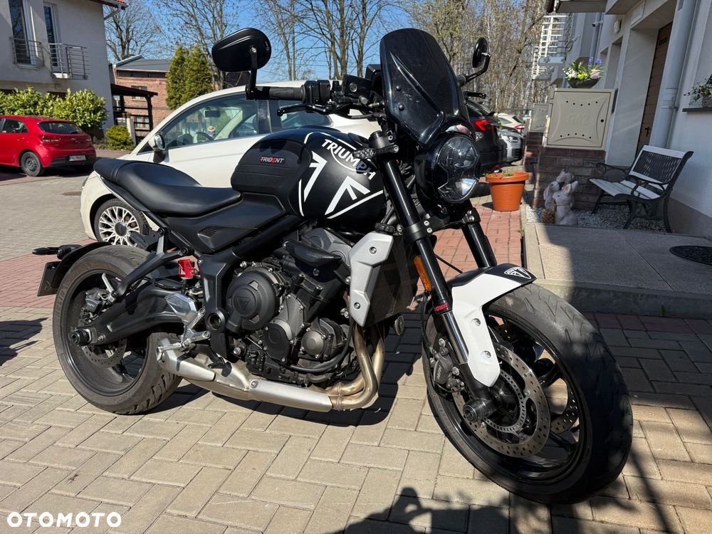 Triumph Trident - 1