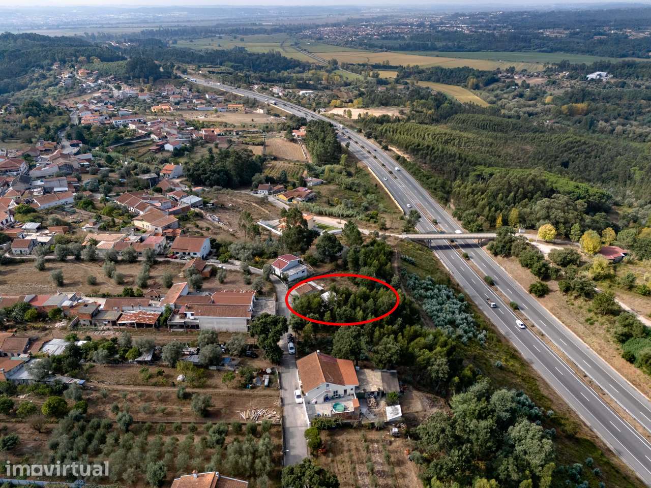 Terreno com moradia iniciada – pohled 3