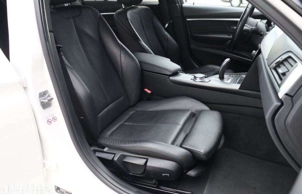 BMW Seria 3 330e iPerformance M Sport - 10