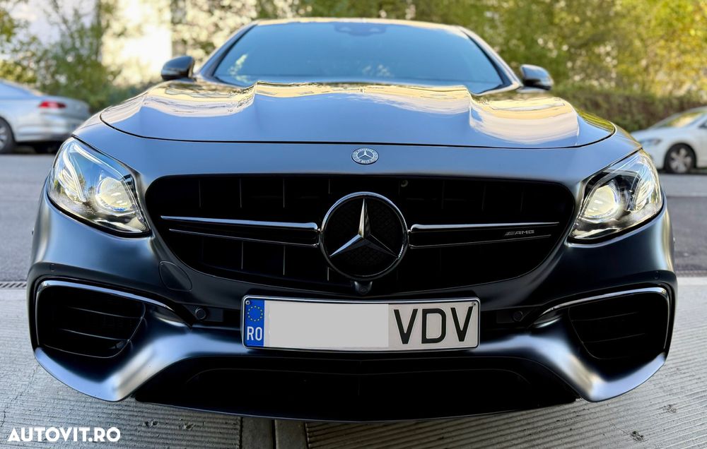 Mercedes-Benz E AMG 63 S 4MATIC - 3
