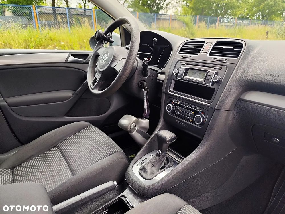 Volkswagen Golf - 11