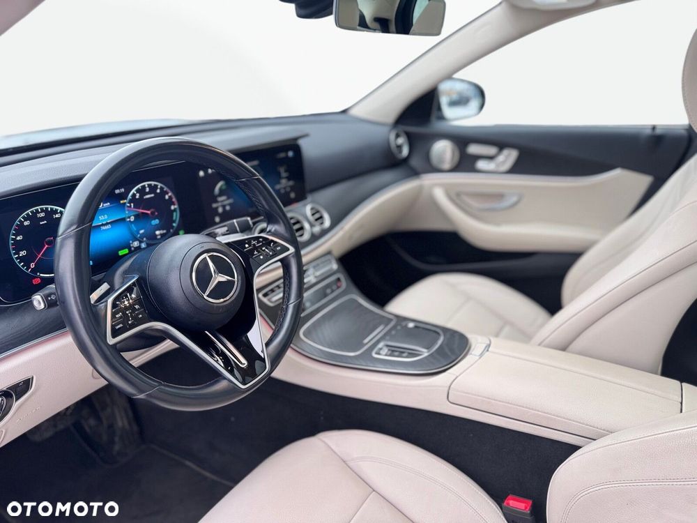 Mercedes-Benz Klasa E 300 de Exclusive - 12
