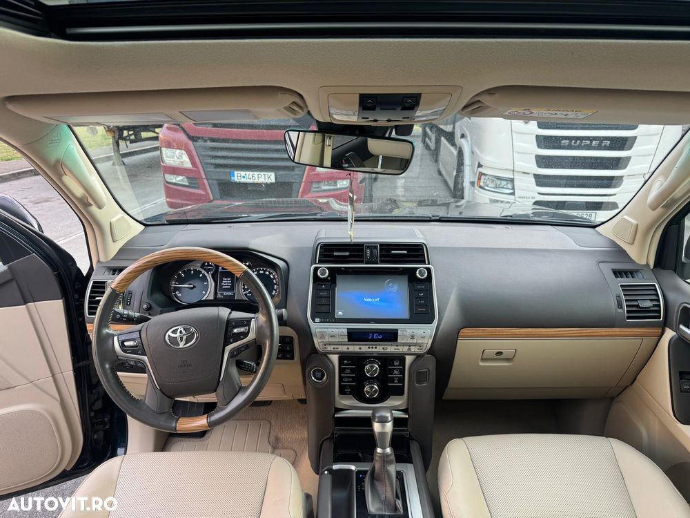 Toyota Land Cruiser - 20