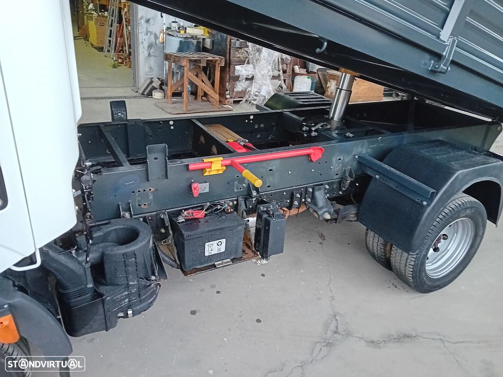 Nissan CABSTAR 35.14 - 140cv - 5