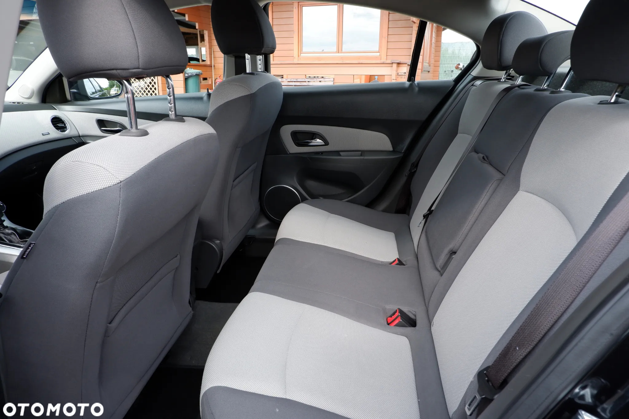 Chevrolet Cruze 1.6 LS - 30