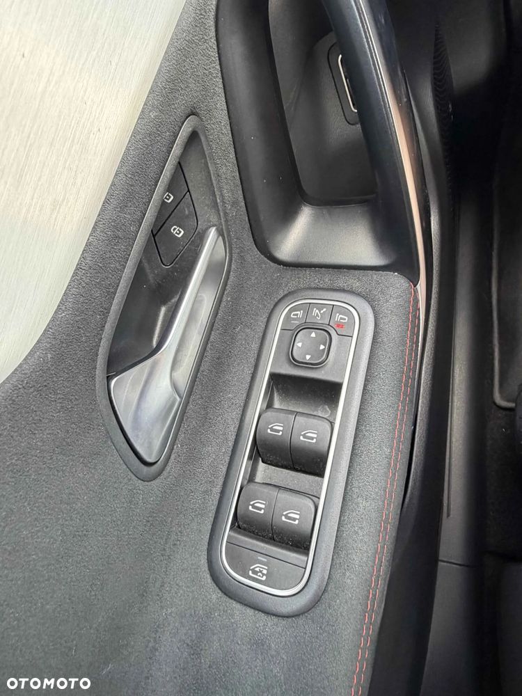 Mercedes-Benz CLA 250 4-Matic AMG Line 7G-DCT - 27
