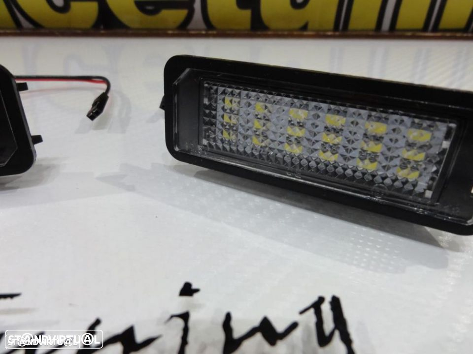 Suporte De Lâmpada De Matricula Com Led Branco Para Audi TT 8N 2-doors 1999-2006, VW EOS, Golf 4, 5, 6, 7, Lupo, Passat 3C, CC, Polo 6N2, 9N,9N3, Beetle, Passat B6, B7, Phaeton, Scirocco, Seat Altea, Exeo, Exeo ST, Ibiza 6J, Leon 1P, Skoda Superb 3T 4-drs Sedan 2008, Porsche Carrera GT, 911 Carrera 996, 997, GT2, GT3, Boxster 987, Cayene 9PA, Cayman 987C. - 6
