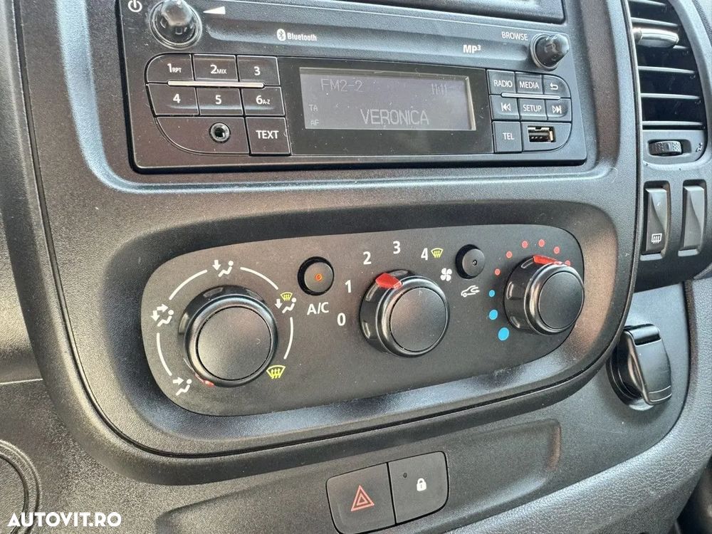 Opel Vivaro Doka 6 Locuri+Duba - 15