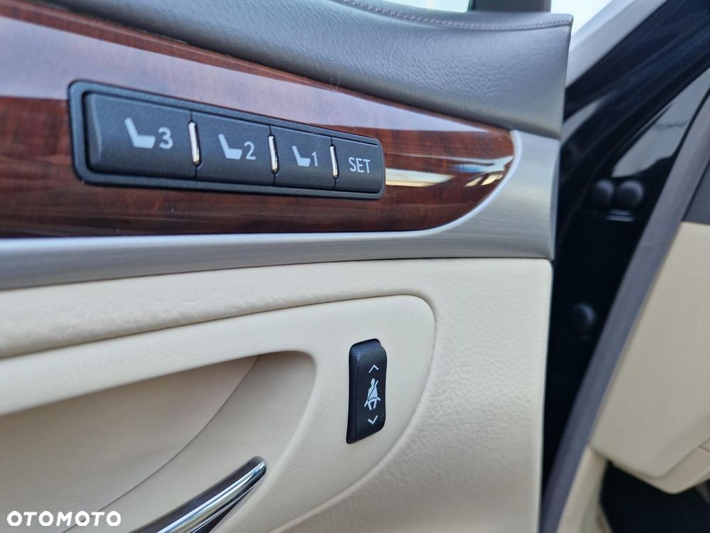 Lexus LS 600h Luxury Line - 27