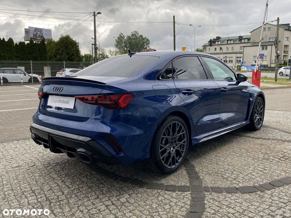 Audi RS3 Limousine - 5