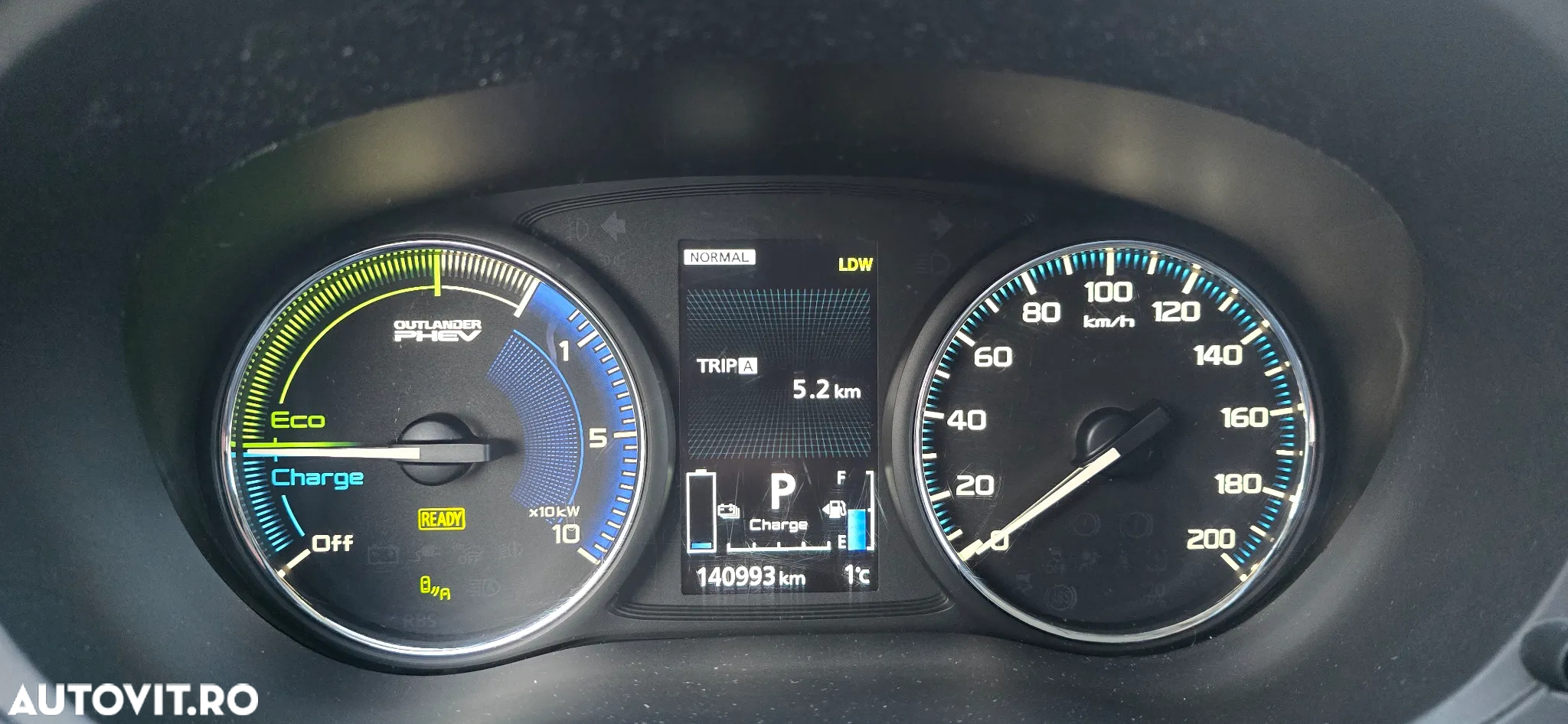 Mitsubishi Outlander 2.4 4WD Plug-In Hybrid - 8