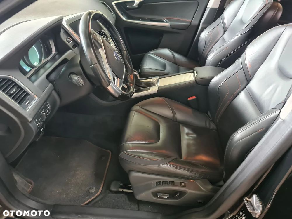 Volvo XC 60 D4 Drive-E Ocean Race - 11