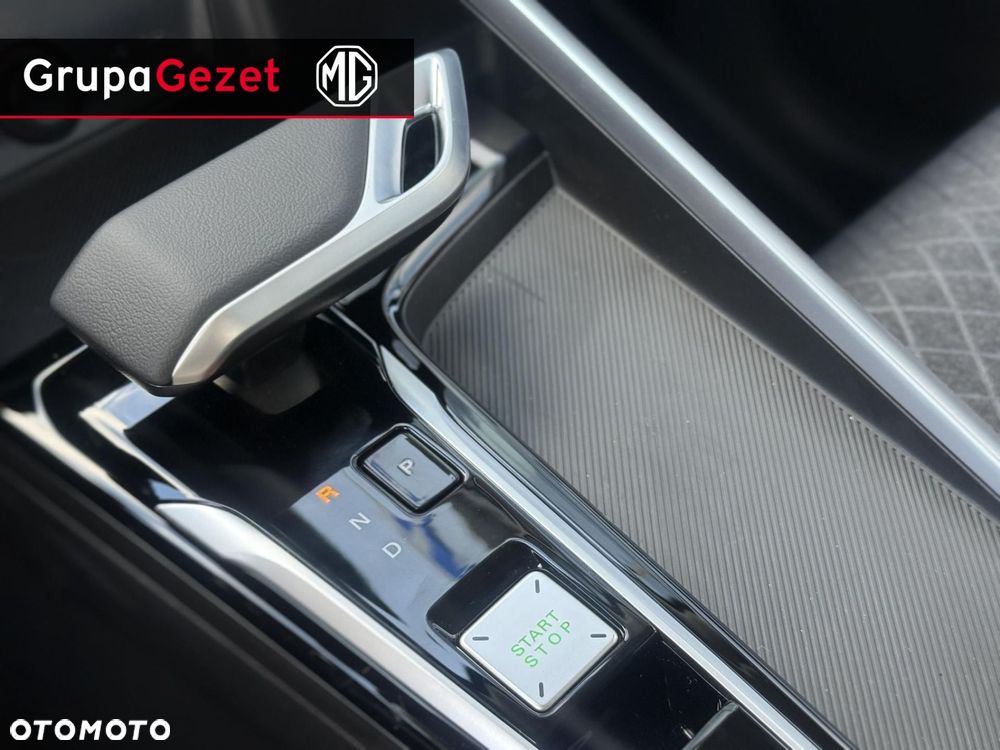 MG ZS - 12