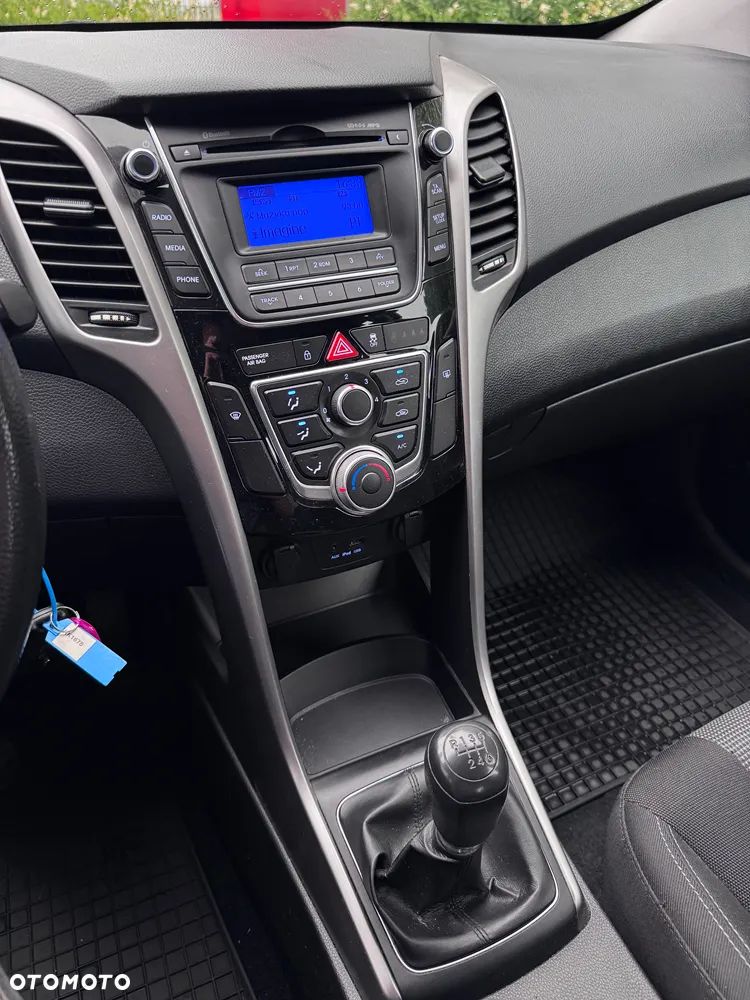 Hyundai i30 1.4 Classic + - 14
