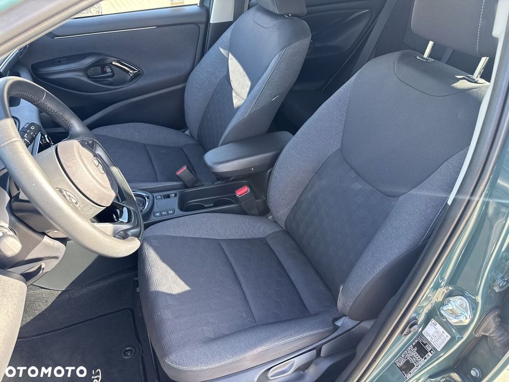 Toyota Yaris Hybrid 1.5 Style - 14