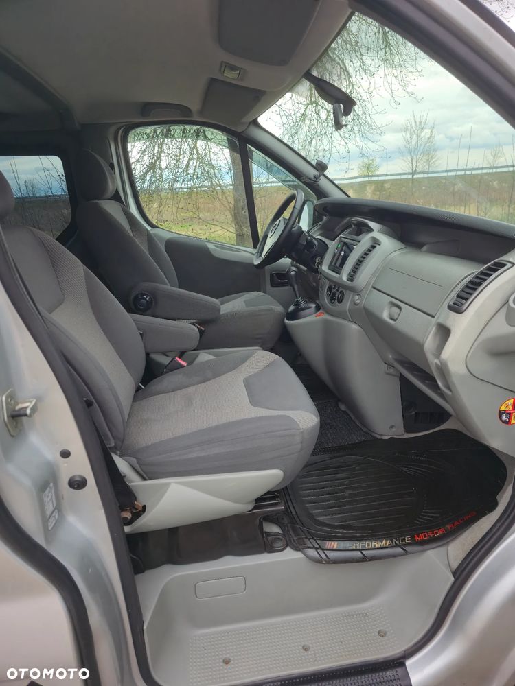 Opel Vivaro - 12